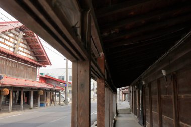 Japonya 'nın Aomori ilindeki Kuroishi şehrinde Nakamura Kamekichi Sake Bira Fabrikası