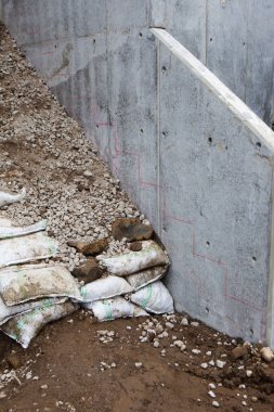 Bir bina duvarının inşaatı..