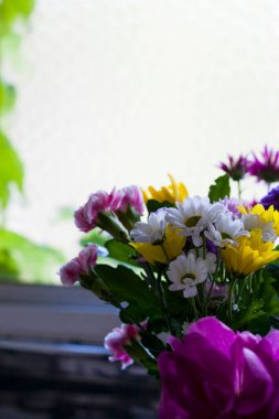 Spa ve sağlıklı yaşam konsepti ile çiçekler 