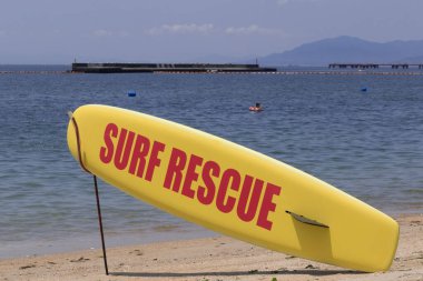 Kumsaldaki Sarı Sörf Kurtarma Kurulu