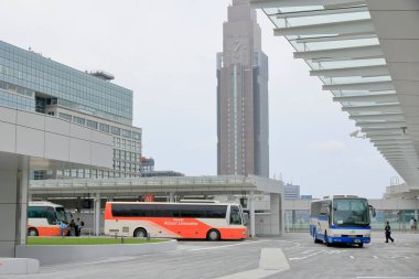 Tokyo 'nun Shinjuku ilçesinde yeni bir otobüs terminali açıldı..