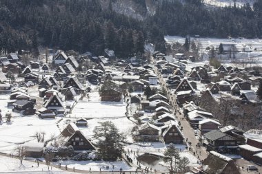 Shirakawago 'nun Japonya' daki kış sezonundaki güzel manzarası. unesco Dünya Mirası