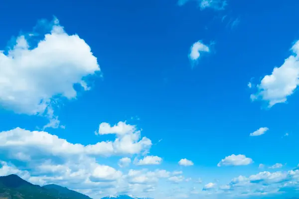 Blauer Himmel Mit Weißen Wolken Hintergrund Natur — Stockfoto
