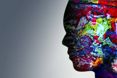 Kişinin renkli soyut silueti, yaratıcılık ve sanat konsepti arka plan