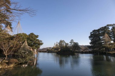 İmparatorluk sarayının yakınındaki yumuşak göl.