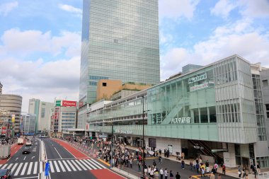 Tokyo 'nun Shinjuku ilçesinde yeni bir otobüs terminali açıldı..