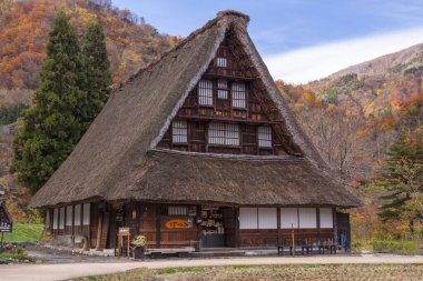 Shirakawa 'nın Tarihi Köyü, UNESCO' nun Japonya 'daki dünya mirası. Eski geleneksel Japon evleri 