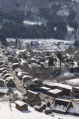 Shirakawago 'nun Japonya' daki kış sezonundaki güzel manzarası. unesco Dünya Mirası