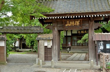 Güzel Japon tapınağı, Budizm ve din kavramı