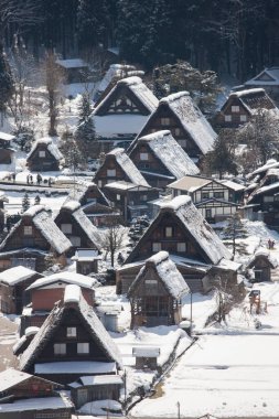 Shirakawago 'nun Japonya' daki kış sezonundaki güzel manzarası. unesco Dünya Mirası