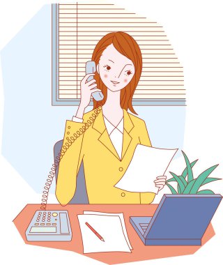 Genç bayan telefonda konuşuyor.