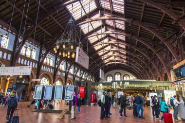 Avrupa kentindeki demiryolu terminalinin içi