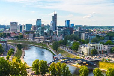 Vilnius, Litvanya şehir manzarası, Kral Mindaugas Köprüsü ve Neris Nehri