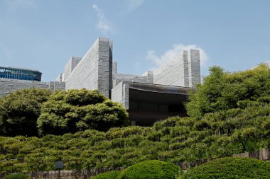 Gündüz vakti kentsel alandaki konut binalarının görüntüsü