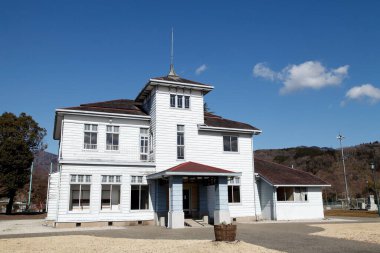 Oyama Town, Japonya 'daki Toyonmon Park' ta White Western tarzı bir bina.