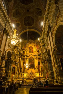 Bakire Meryem varsayımının katedralinin içinde. 