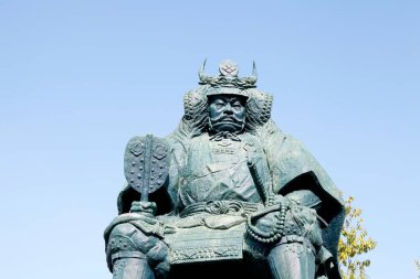 Şehirdeki ünlü tarihi heykel manzarası