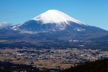 Japonya 'daki Fuji Dağı ile güzel bir manzara..