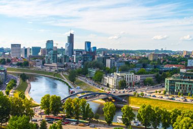 Vilnius, Litvanya şehir manzarası, Kral Mindaugas Köprüsü ve Neris Nehri