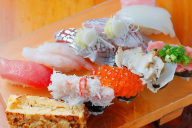 Japon suşisi masada hazır.