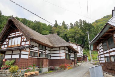 Minamiaizu 'daki Maezawa L-Shadow Köyü, Fukushima Bölgesi, Japonya.