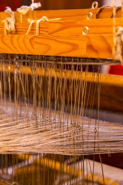 geleneksel keten dokuma tezgahının makro arkaplanı