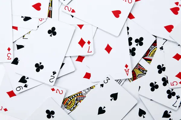 Beyaz Arkaplanda Izole Edilmiş Kart Oynatılıyor — Stok fotoğraf