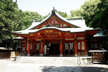 Tapınak manzarası, geleneksel Japon mimarisi.