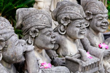 Bali Taş Heykeli Yakından bakınca