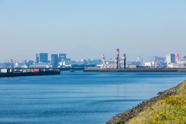 Güneşli bir günde Tokyo şehri.
