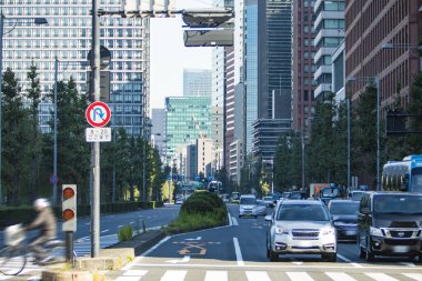 Tokyo, Japonya 'da güneşli bir günde trafik