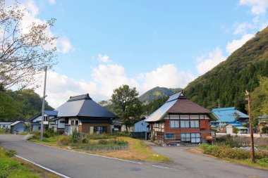 Geleneksel Japon köyünün manzarası