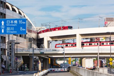 Modern Japon şehir caddesinin şehir manzarası