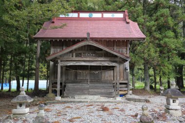 Tapınak manzarası, geleneksel Japon mimarisi.