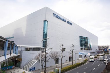 Japonya 'da çağdaş mimari sergilenen parlak şehir manzarası.