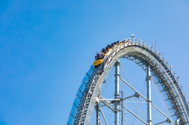 Tokyo, Japonya 'da Thunder Dolphin roller coaster