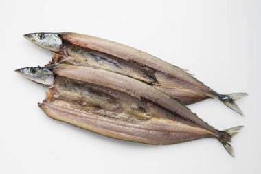 Pişmeye hazır taze çiğ balık.