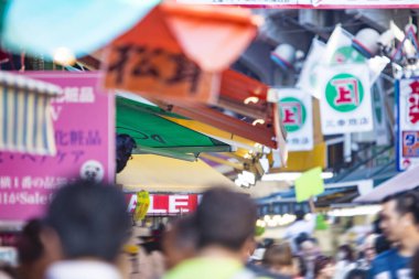 Akihabara sokak manzarası, Japon şehir manzarası, şehir ticareti, Tokyo seyahati.