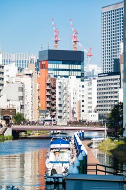 Şehirdeki modern binalar. Tokyo, Japonya