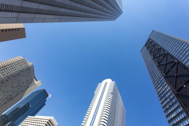 Tokyo, Japonya 'da binaları olan modern şehir manzarası