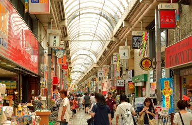 osaka, japan - 25 Nisan 2 0 17: dotonbori caddesi Oosaka şehrinde