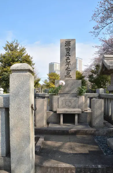 Primo Piano Delle Lapidi Tradizionali Giapponesi Sul Cimitero — Foto Stock