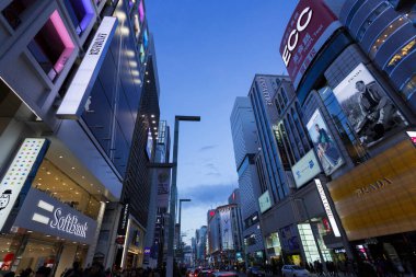 Alışveriş bölgesi Ginza Pedestrian Paradise, Japonya, Tokyo, Chuo City, Ginza