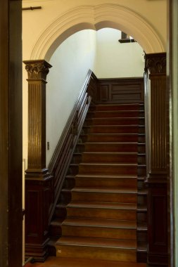 Evin içi içeriden görünüyor. 