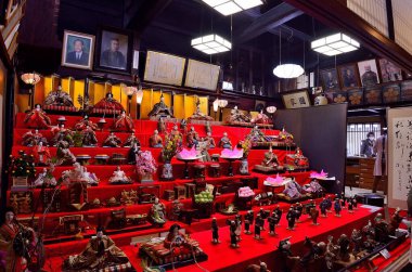 Hinamatsuri görünümü için Japon bebekleri