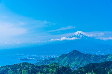 Etrafında yamanako ile Fuji Dağı 'nın güzel manzarası 