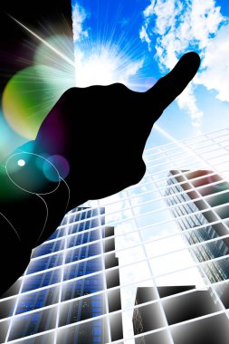 Ellerin silueti gökdeleni işaret ediyor.