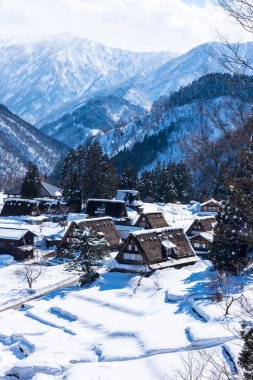 Shirakawago köyü - Japonya 'da kış manzarası. unesco Dünya Mirası
