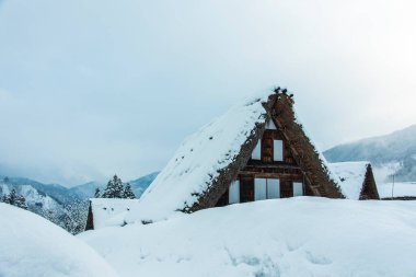 Shirakawago köyü - Japonya 'da kış manzarası. unesco Dünya Mirası