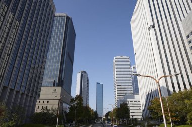 Şehirdeki modern binalar